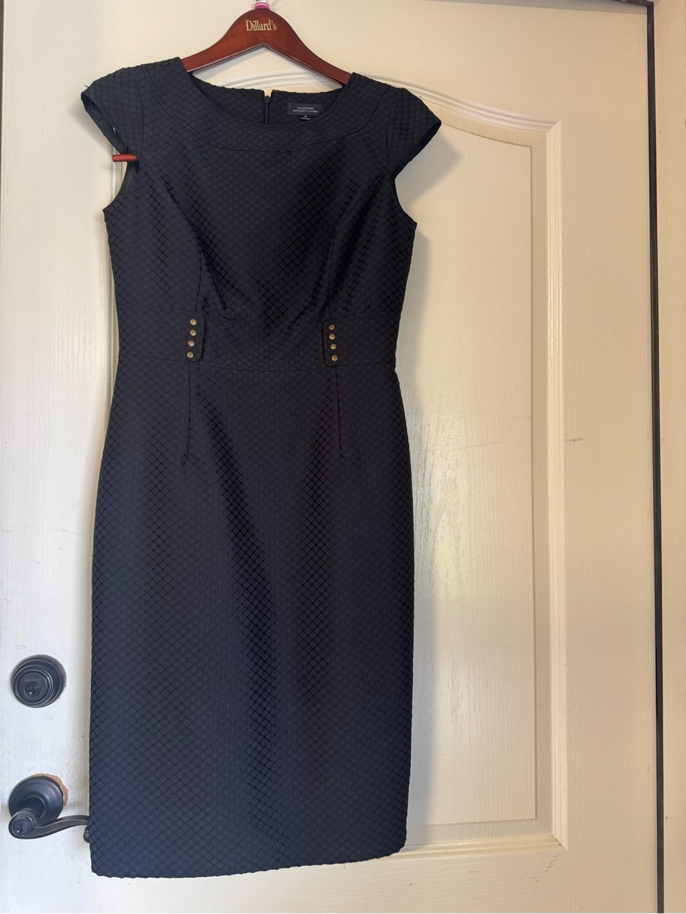 Elegant Black Cap-Sleeve Midi Dress with Gold Button Detail
